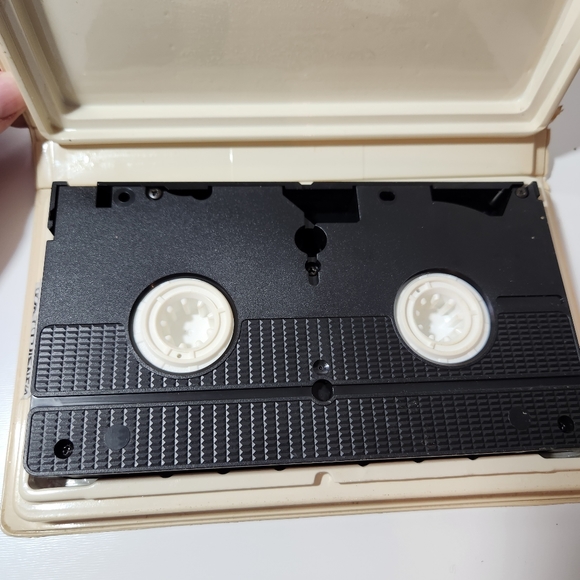 Disney Black Diamond Classics Beauty and the Beast VHS Tape - Picture 9 of 9